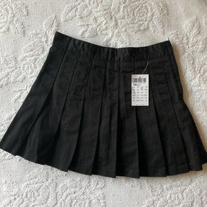 Brandy Melville Dana Pleated Black Skirt